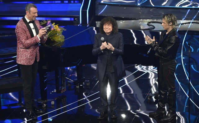 Sanremo Festival host and artistic director Amadeus (L), Italian singers Riccardo Cocciante (C) and Irama (R) on stage at the Ariston theatre during the 74th Sanremo Italian Song Festival in Sanremo, Italy, 09 February 2024. The music festival runs from 06 to 10 February 2024.   ANSA/RICCARDO ANTIMIANI