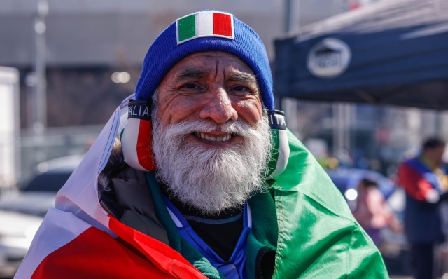 epa11241552 A man wears a Italian hat before an international friendly soccer match at the Red Bulls Arena in Harrison, New Jersey, USA, 24 March 2024.  EPA/KENA BETANCUR