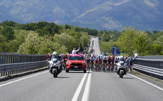 The start during the stage 1 of the of the Giro d'Italia from Venaria Reale to Torino, 4 May 2024 Italy. (Photo by Fabio Ferrari/LaPresse)