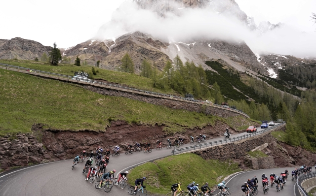 The pack rides cycles during the stage 17 of the Giro d'Italia from Selva di Val Gardena to Passo Brocon, Italy - Wednesday, May 22, 2024 - Sport, Cycling (Photo by Fabio Ferrari / LaPresse)