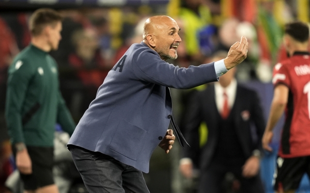 Italy's head coach Luciano Spalletti during the Euro 2024 soccer match between Italy and Albania at the Signal Iduna Park stadium in Dortmund, Germany - Saturday 15, June 2024. Sport - Soccer. (Photo by Fabio Ferrari/LaPresse)