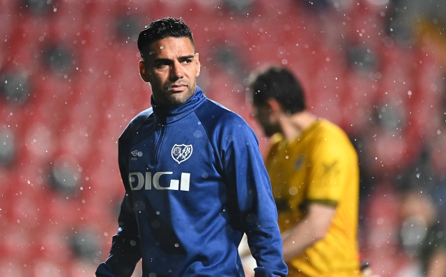 MADRID, SPAIN - MAY 05: Radamel Falcao Garcia of Rayo Vallecano shows his disappointment on the final whistle during the LaLiga EA Sports match between Rayo Vallecano and UD Almeria at Estadio de Vallecas on May 05, 2024 in Madrid, Spain. (Photo by Denis Doyle/Getty Images) (Photo by Denis Doyle/Getty Images)