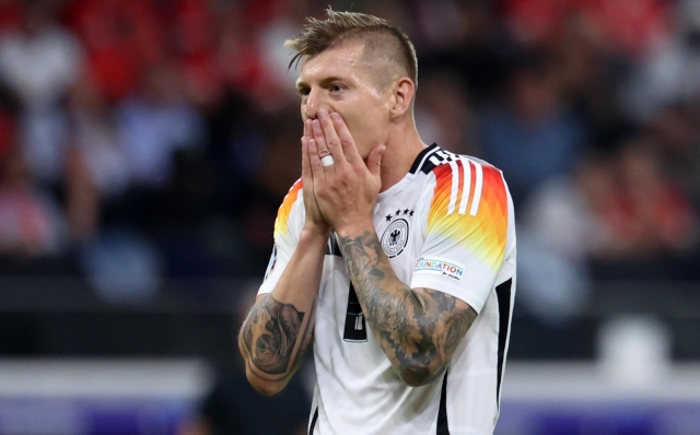 epa11433089 Toni Kroos of Germany gestures during the UEFA EURO 2024 group A soccer match between Switzerland and Germany, in Frankfurt am Main, Germany, 23 June 2024.  EPA/CHRISTOPHER NEUNDORF
