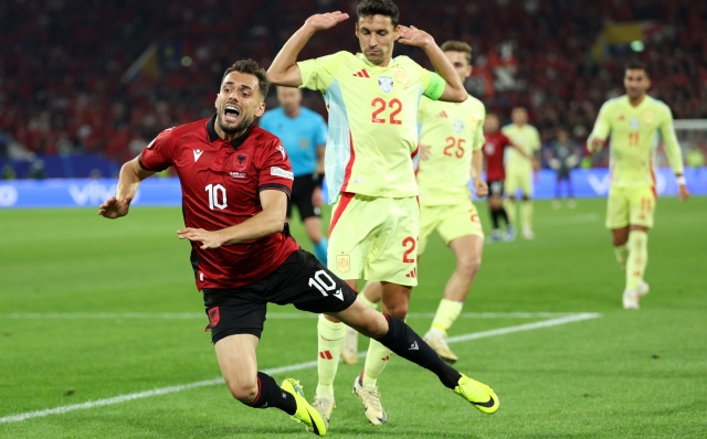 DUSSELDORF, GERMANY - JUNE 24: Nedim Bajrami of Albania is challenged by Jesus Navas of Spain during the UEFA EURO 2024 group stage match between Albania and Spain at Düsseldorf Arena on June 24, 2024 in Dusseldorf, Germany. (Photo by Kevin C. Cox/Getty Images)