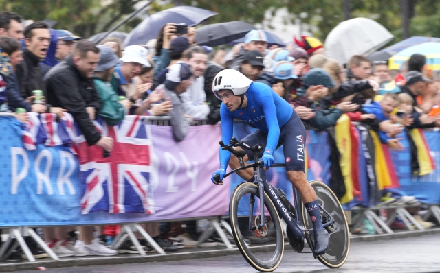 Alberto Bettiol, of Italy, competes in the men's cycling time trial event, at the 2024 Summer Olympics, Saturday, July 27, 2024, in Paris, France. (AP Photo/Dar Yasin)