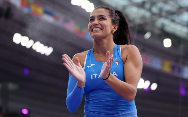 PARIS, FRANCE - AUGUST 07: Roberta Bruni of Team Italy reacts during the Women's Pole Vault Final on day twelve of the Olympic Games Paris 2024 at Stade de France on August 07, 2024 in Paris, France. (Photo by Christian Petersen/Getty Images)