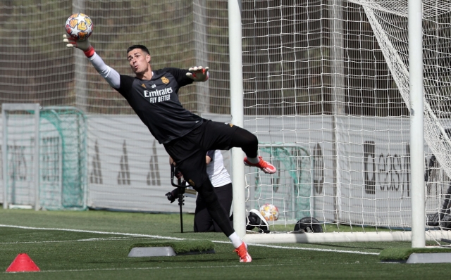 Real Madrid's Ukrainian goalkeeper #13 Andriy Lunin attends a training session at the Santiago Bernabeu stadium in Madrid on May 27, 2024 ahead of their Champions League final football match against Borussia Dortmund. (Photo by Thomas COEX / AFP)