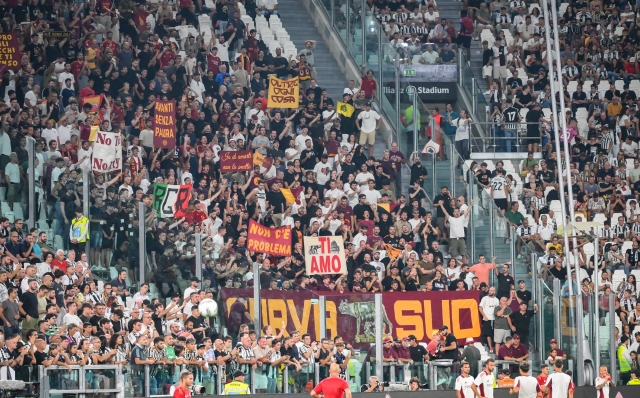 TURIN, ITALY - SEPTEMBER 01: AS Roma supporters during the Serie A match between Juventus and AS Roma at Allianz Stadium on September 01, 2024 in Turin, Italy. (Photo by Fabio Rossi/AS Roma via Getty Images)