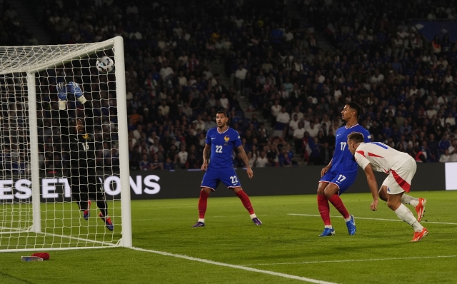 occasion Mateo Retegui (Italy) during the Uefa Nations League 24-25 soccer match between France and Italy (group B) at the Parc des Princes, Paris, France -  September 6,  2024. Sport - Soccer . (Photo by Fabio Ferrari/LaPresse)