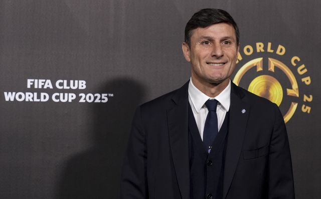 Football Club Internazionale Milano Vice President Javier Zanetti arrives ahead of the draw for the 2025 FIFA Club World Cup soccer tournament, Thursday, Dec. 5, 2024, in Miami. (AP Photo/Rebecca Blackwell)