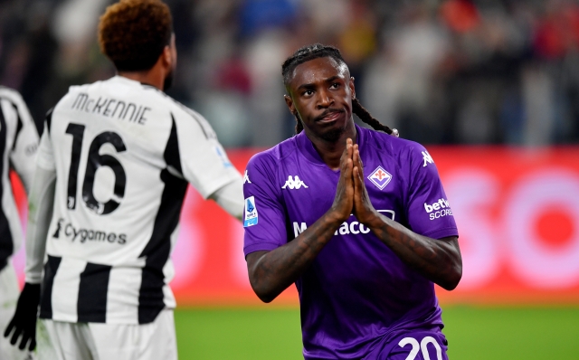 TURIN, ITALY - DECEMBER 29: Moise Kean of Fiorentina celebrates scoring his team's first goal during the Serie A match between Juventus and Fiorentina at Allianz Stadium on December 29, 2024 in Turin, Italy. (Photo by Valerio Pennicino/Getty Images)