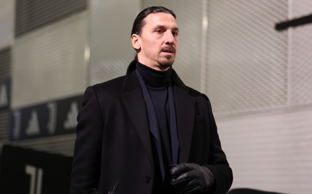 TURIN, ITALY - JANUARY 18:  Zlatan Ibrahimovic of AC Milan arrives before the Serie A match between Juventus and AC Milan at  on January 18, 2025 in Turin, Italy. (Photo by Claudio Villa/AC Milan via Getty Images)