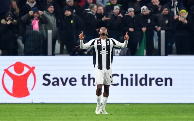 TURIN, ITALY - JANUARY 18: Samuel Mbangula of Juventus celebrates scoring his team's first goal during the Serie A match between Juventus and AC Milan at Allianz Stadium on January 18, 2025 in Turin, Italy. (Photo by Valerio Pennicino/Getty Images)