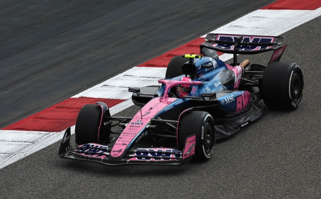 Alpine's Australian driver Jack Doohan drives on the first day of the Formula One pre-season testing at the Bahrain International Circuit in Sakhir on February 26, 2025. (Photo by FADEL SENNA / AFP)