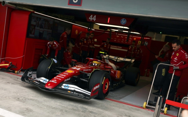 epa11927379 Scuderia Ferrari driver Lewis Hamilton of Britain in action during the Formula 1 pre-season testing at Bahrain International Circuit in Sakhir, Bahrain, 27 February 2025.  EPA/ALI HAIDER