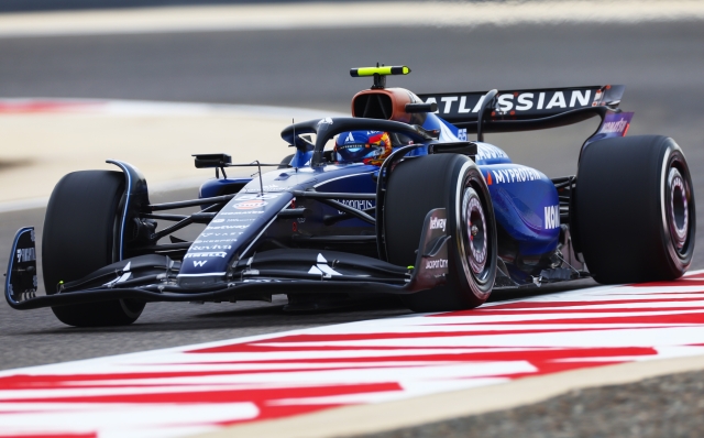 BAHRAIN, BAHRAIN - FEBRUARY 27: Carlos Sainz of Spain driving the (55) Williams FW47 Mercedes on track during day two of F1 Testing at Bahrain International Circuit on February 27, 2025 in Bahrain, Bahrain. (Photo by Peter Fox/Getty Images)