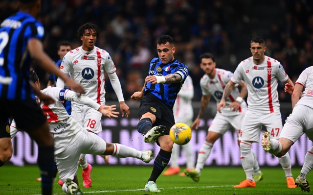 MILAN, ITALY - MARCH 08: Lautaro Martinez of FC Internazionale, in action, kicks the ball during the Serie match between Inter and Monza at Stadio Giuseppe Meazza on March 08, 2025 in Milan, Italy. (Photo by Mattia Ozbot - Inter/Inter via Getty Images)