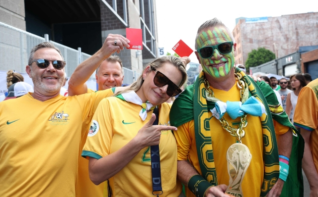 SEATTLE, WASHINGTON - JUNE 19: Fans of Australia enjoy the atmosphere before the FIFA World Cup 2026 Group D match between USA and Australia at Seattle Stadium on June 19, 2026 in Seattle, Washington. Alex Grimm/Getty Images/AFP (Photo by ALEX GRIMM / GETTY IMAGES NORTH AMERICA / Getty Images via AFP)