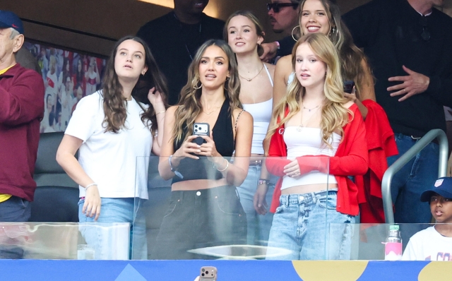 epa13065459 US actor Jessica Alba attends the FIFA World Cup 2026 group stage match Turkey against USA, in Los Angeles, USA, 25 June 2026.  EPA/CHRISTOPHER TORRES