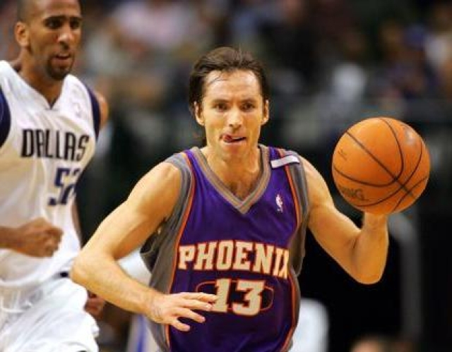 Steve Nash in maglia Suns. Afp