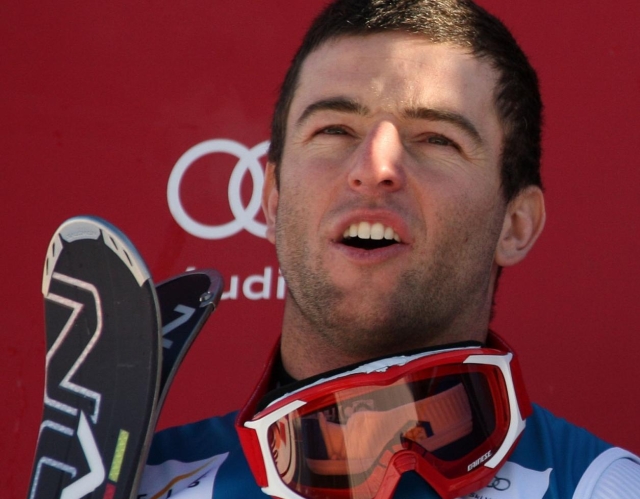   (FRANCE OUT) Massimiliano Blardone (R) of Italy takes 1st place and Davide Simoncelli of Italy takes 2nd place during the Audi FIS Alpine Ski World Cup Men's Giant Slalom on December 20, 2009 in Alta Badia, Italy.  (Photo by Alexis Boichard/Agence Zoom/Getty Images)