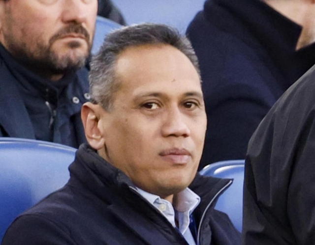ComoÂ?s president Mirwan Suwarso (C) during the Italian Serie A soccer match between AS Roma and Como 1907 at the Olimpico stadium in Rome, Italy, Rome, Italy, 2 March 2025. ANSA/FABIO FRUSTACI
