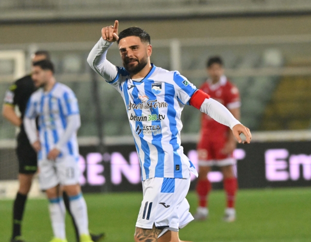 Insigne Pescara esulta dopo il gol durante la partita di Serie B tra Pescara e Bari allo stadio Giovanni Cornacchia di Pescara, Italia - Domenica 08 Marzo 2026. Sport - Calcio. (Foto di Fabio Urbini/Lapresse)