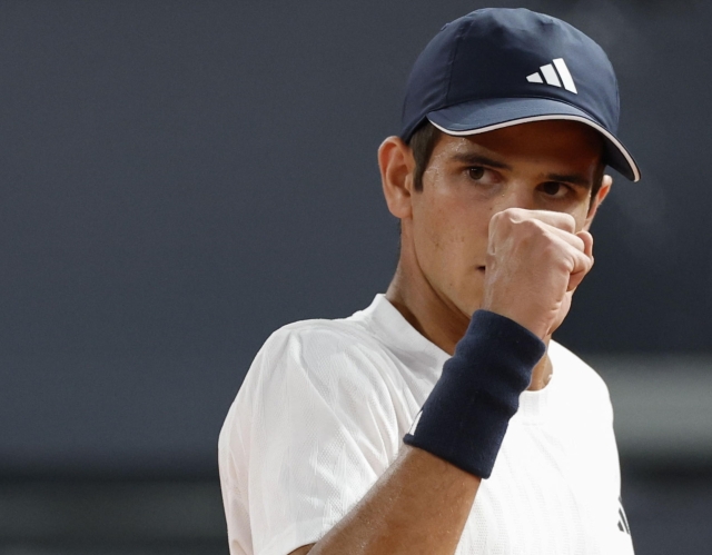 epa12921783 Rafael Jodar of Spain in action during his men's quarter-finals match against Jannik Sinner of Italy at the Madrid Open tennis tournament in Madrid, Spain, 29 April 2026. EPA/Chema Moya