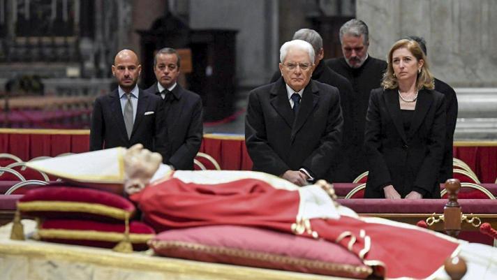 La camera ardente in Vaticano per il Papa Emerito Benedetto XVI