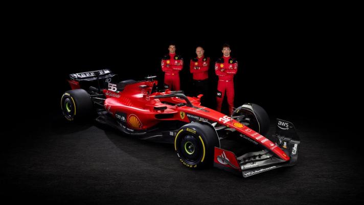 La Ferrari SF-23 con Sainz, Vasseur e Leclerc