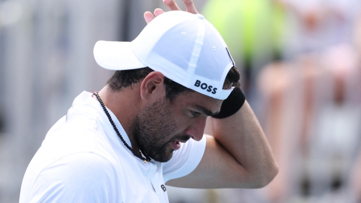 MIAMI GARDENS, FLORIDA - MARCH 25: Matteo Berrettini of Italy shows his dejection against Mackenzie McDonald of the United States in their second round match at Hard Rock Stadium on March 25, 2023 in Miami Gardens, Florida.   Clive Brunskill/Getty Images/AFP (Photo by CLIVE BRUNSKILL / GETTY IMAGES NORTH AMERICA / Getty Images via AFP)