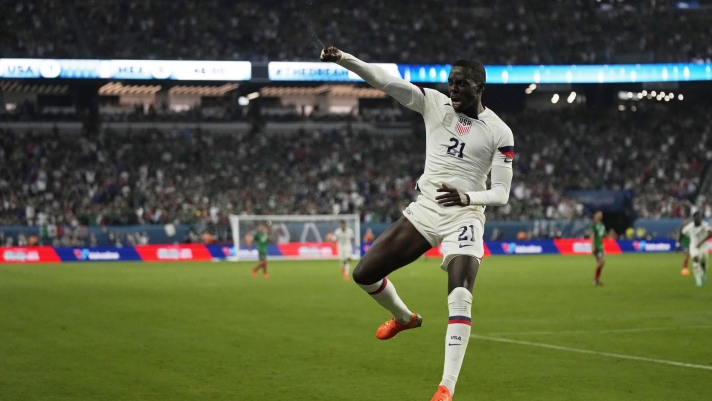 CORRECTS THAT CHRISTIAN PULISIC SCORED THE GOAL, INSTEAD OF WEAH - United States' Timothy Weah celebrates a goal by Christian Pulisic against Mexico during the second half of a CONCACAF Nations League semifinals soccer match Thursday, June 15, 2023, in Las Vegas. (AP Photo/John Locher)