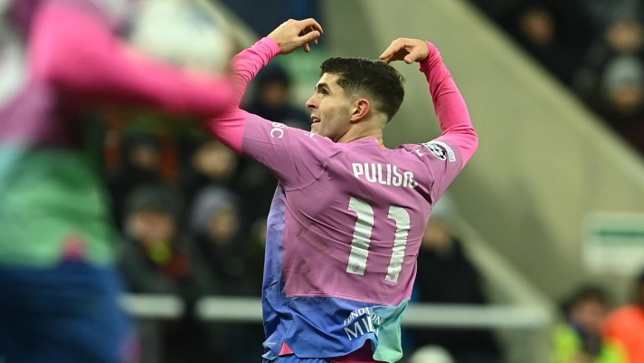 NEWCASTLE UPON TYNE, ENGLAND - DECEMBER 13:  Christian Pulisic of AC Milan celebrates after scoring the goal during the UEFA Champions League match between Newcastle United FC and AC Milan at St. James Park on December 13, 2023 in Newcastle upon Tyne, England. (Photo by Claudio Villa/AC Milan via Getty Images)