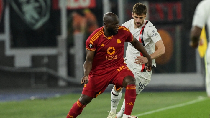 Roma's Romelu Lukaku fights for the ball with AC Milan's Matteo Gabbia the UEFA Europe League football match second leg of the quarter-finals between Roma and Milan FC at the Olympic Stadium in Rome, Italy - Thursday 18 April 2024 - Sport Soccer (photo by Alfredo Falcone/LaPresse)