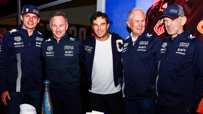 LAS VEGAS, NEVADA - NOVEMBER 16: Max Verstappen of the Netherlands and Oracle Red Bull Racing, Sergio Perez of Mexico and Oracle Red Bull Racing, Red Bull Racing Team Consultant Dr Helmut Marko and Adrian Newey, the Chief Technical Officer of Red Bull Racing wish Red Bull Racing Team Principal Christian Horner a Happy 50th Birthday in the Paddock prior to practice ahead of the F1 Grand Prix of Las Vegas at Las Vegas Strip Circuit on November 16, 2023 in Las Vegas, Nevada.   Mark Thompson/Getty Images/AFP (Photo by Mark Thompson / GETTY IMAGES NORTH AMERICA / Getty Images via AFP)