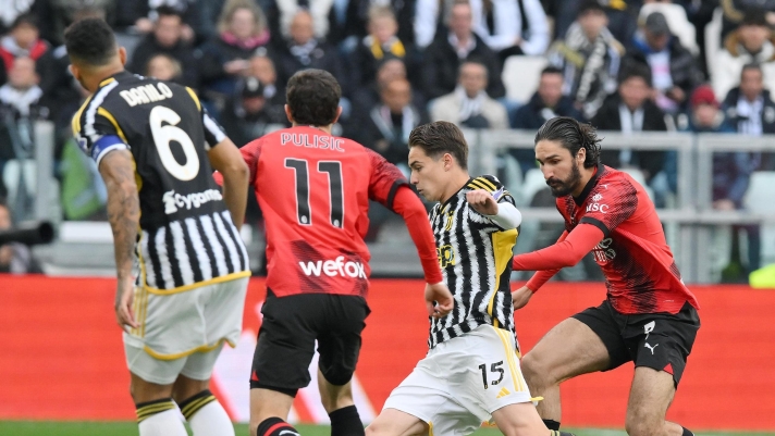 Juventus' Kenan Yldiz in action during the italian Serie A soccer match Juventus FC vs AC Milan at the Allianz Stadium in Turin, Italy, 27 april 2024 ANSA/ALESSANDRO DI MARCO