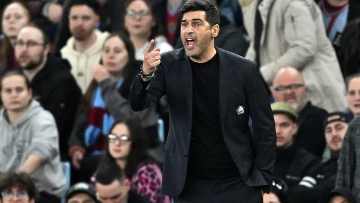 Lille's Portuguese head coach Paulo Fonseca shouts instructions to the players from the touchline during the UEFA Europa Conference League quarter-final first leg football match between Aston Villa and Lille at Villa Park in Birmingham, central England on April 11, 2024. (Photo by JUSTIN TALLIS / AFP)