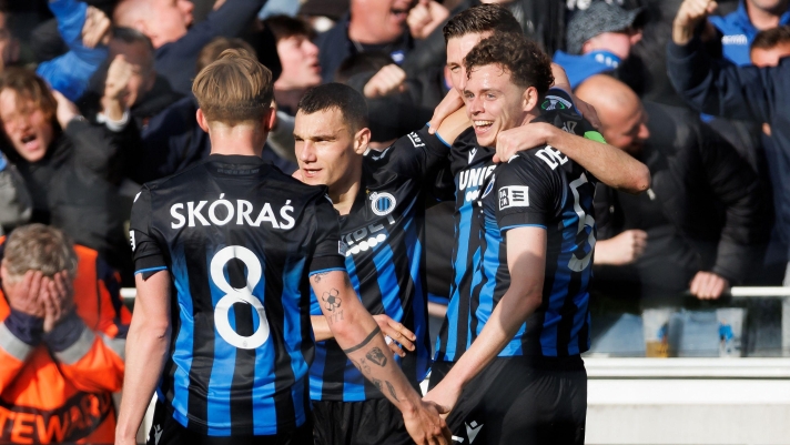 Club's Belgian defender #55 Maxim De Cuyper (R) celebrates with teammates after scoring his team's first goal during the UEFA Conference League semi-final second leg football match between Club Brugge and AF Fiorentina at the Jan-Breydel Stadium in Bruges on May 8, 2024. (Photo by KURT DESPLENTER / Belga / AFP) / Belgium OUT