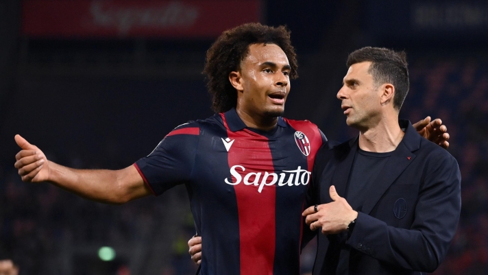 Bologna?s head coach Thiago Motta shouts instructions to Bologna's Joshua Zirkzee during the Serie a Tim match between Bologna and Monza - Serie A TIM at Renato Dall?Ara Stadium - Sport, Soccer - Bologna, Italy - Saturday April 13, 2024 (Photo by Massimo Paolone/LaPresse)