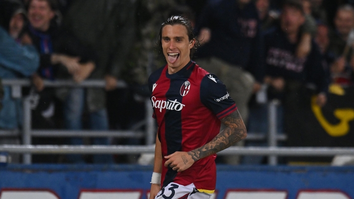 BOLOGNA, ITALY - MAY 20: Riccardo Calafiori of Bologna FC celebrates scoring his team's third goal during the Serie A TIM match between Bologna FC and Juventus at Stadio Renato Dall'Ara on May 20, 2024 in Bologna, Italy. (Photo by Alessandro Sabattini/Getty Images)