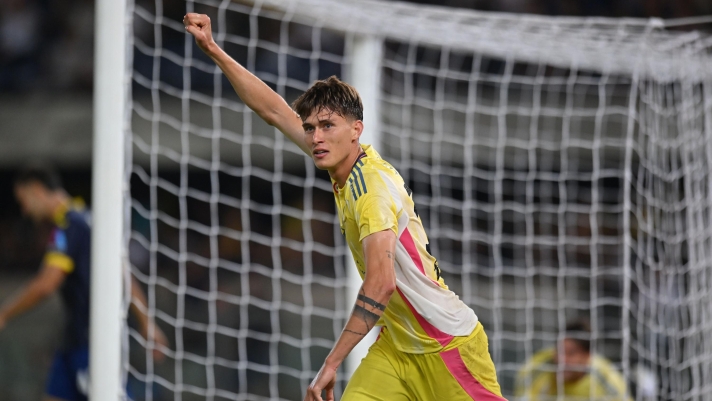 VERONA, ITALY - AUGUST 26: Nicolò Savona of Juventus celebrates after scoring his team's second goal during the Serie A match between Hellas Verona and Juventus at Stadio Marcantonio Bentegodi on August 26, 2024 in Verona, Italy. (Photo by Alessandro Sabattini/Getty Images)