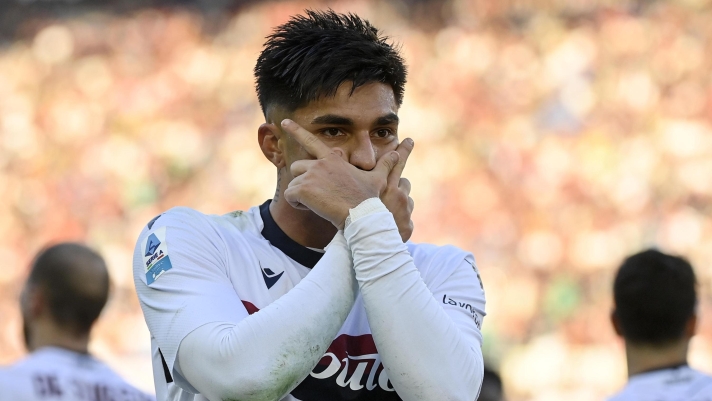 Bologna's Santiago Castro celebrates his goal during the Serie A soccer match between AS Roma and Bologna FC at the Olimpico stadium in Rome, Italy, 10 November 2024. ANSA/RICCARDO ANTIMIANI