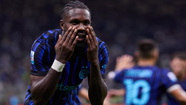 Marcus Thuram of FC Internazionale celebrates after scoring his team's second goal during the Serie A match between FC Internazionale and Torino FC at Giuseppe Meazza Stadium on August 25, 2025 in Milan, Italy. (Photo by Emmanuele Ciancaglini/Ciancaphoto Studio/Getty Images)