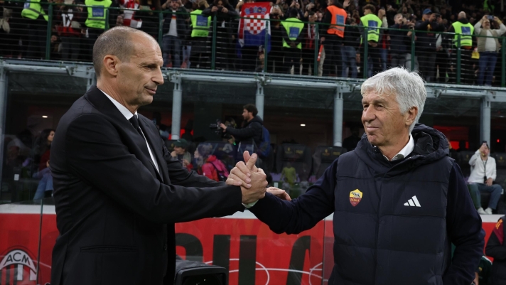 MILAN, ITALY - NOVEMBER 02:  Head coach of AC Milan Massimiliano Allegri shakes the hand with head coach of AS Roma Gian Piero Gasperini before the Serie A match between AC Milan and AS Roma at Giuseppe Meazza Stadium on November 02, 2025 in Milan, Italy. (Photo by Claudio Villa/AC Milan via Getty Images)