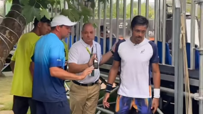 Insulti razzisti e gesti da scimmia verso il pubblico: arrestati due doppisti in un Challenger