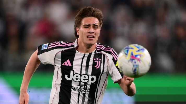 Juventus' Turkish forward #10 Kenan Yildiz runs for the ball during the Italian Serie A football match between Juventus and Bologna at the Allianz stadium in Turin, on April 19, 2026. (Photo by Marco BERTORELLO / AFP)