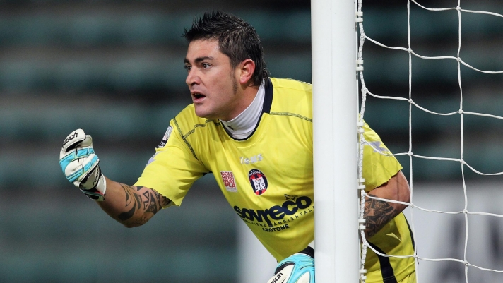 Giuseppe Rizzo of Reggina competes for the ball with Antonio Galardo of Crotone during the Serie B match between Reggina Calcio and FC Crotone at Stadio Oreste Granillo on December 3, 2012 in Reggio Calabria, Italy.