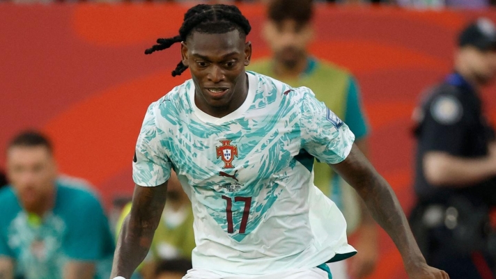 Portugal's forward #17 Rafael Leao controls the ball during the 2026 World Cup round of 32 football match between Portugal and Croatia at the Toronto Stadium in Toronto on July 2, 2026.  (Photo by Kamil Krzaczynski / AFP)