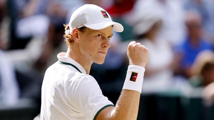 epa13103097 Jannik Sinner of Italy gestures during his Men's Singles semifinal match against Novak Djokovic of Serbia at the Wimbledon Championships in London, Britain, 10 July 2026.  EPA/NEIL HALL