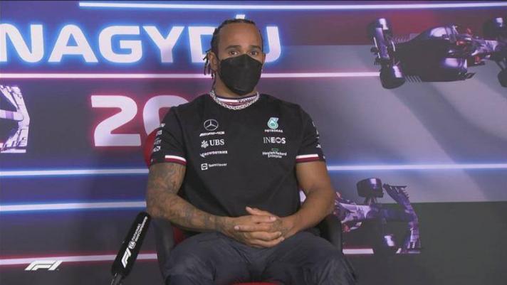 A Budapest, prima del Gp d'Ungheria, Max Verstappen e Lewis Hamilton sono tornati sull'incidente di Silverstone avvenuto dopo il loro contatto